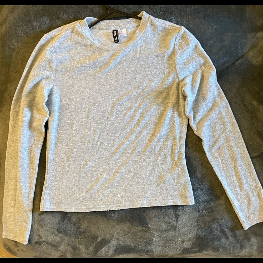 grey long sleeve